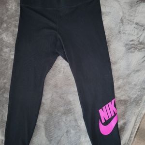 Plus Nike Black tights pink stripe